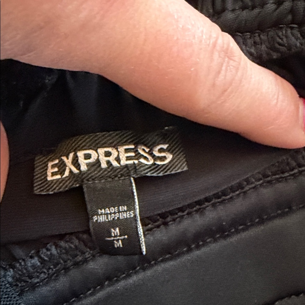 Express Strappy Tank - Picture 6 of 6